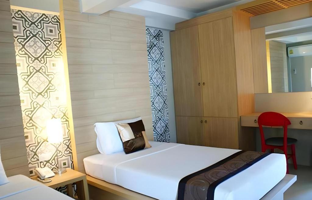 Chinotel Phuket Exterior foto